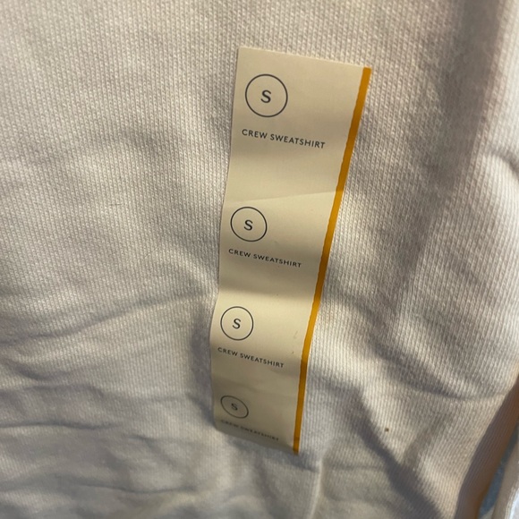 Universal thread women’s teen small plain cream sweatshirt-NWT - Picture 2 of 6